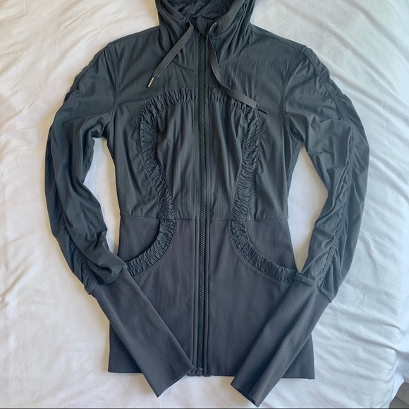 LuluLemon Reversible Jacket - Picture 2 of 7